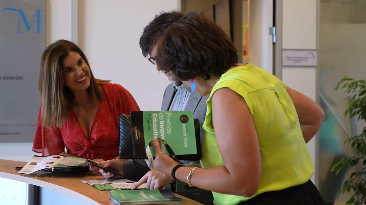 Entrevistas en vídeo grabadas durante un evento en Málaga